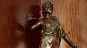 ΣτΕ: Συνταγματική η μείωση των αποδοχών στους δικηγόρους