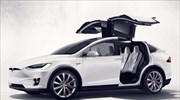 Model X από την Tesla: Φουτουριστικός σχεδιασμός, πόρτες που ανοίγουν κάθετα και...σύστημα προστασίας από βιολογικά όπλα