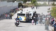 Ολοκληρώθηκε η μεταφορά προσφύγων στο κλειστό του Γαλατσίου