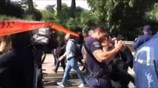 Πορεία διαμαρτυρίας παραπληγικών προς το Μέγαρο Μαξίμου