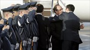Μέγαρο Ηλυσίων: Ο Αλ. Τσίπρας υποδέχθηκε θερμά τον Ολάντ