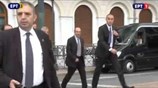 Πεζός στο κέντρο της Αθήνας ο Φρανσουά Ολάντ