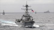 Πολεμικό πλοίο των ΗΠΑ πλησιάζει τα τεχνητά νησιά της Κίνας στη Νότια Σινική Θάλασσα