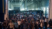 Στον Πειραιά εντός της ημέρας δύο πλοία με 3.100 μετανάστες