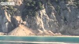 Η παραλία των Εγκρεμνών μετά τον σεισμό στη Λευκάδα