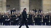 Η Γαλλία τιμά τα θύματα στο Παρίσι
