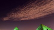 Πράσινες «βάφτηκαν» οι Πυραμίδες της Γκίζας