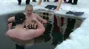 «Extreme» σκάκι σε παγωμένη λίμνη