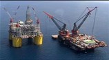 Κάτω από τα $40 το μπρεντ, αλλά στην Ελλάδα η βενζίνη δεν πέφτει