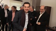 Η επικοινωνιακή αντεπίθεση του «στριμωγμένου» Πρωθυπουργού