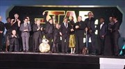 Star Wars: Η Δύναμη σαρώνει και σπάει τα ρεκόρ εισπράξεων