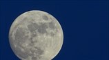Το φεγγάρι πάνω από την Αθήνα