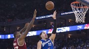 NBA: Μπορούν να παίξουν και άμυνα οι Γουόριορς