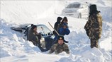 Επιχείρηση απεγκλωβισμού οδηγών στην Σιντζιάνγκ 