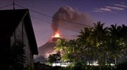 Ινδονησία: Ενεργοποιήθηκε το ηφαίστειο στο όρος Σοπουτάν