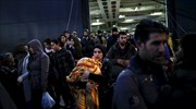 Στο λιμάνι του Πειραιά τρία πλοία με πρόσφυγες και μετανάστες