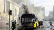 Έριξαν μολότοφ σε τρόλεϊ στα Εξάρχεια