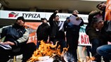 Διαμαρτυρία της ΠΟΕ - ΟΤΑ έξω από τα γραφεία του ΣΥΡΙΖΑ