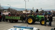 Το μέτωπο αγροτών - ελεύθερων επαγγελματιών αυξάνει την πίεση στην κυβέρνηση