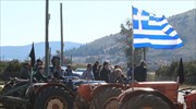 Συνεχίζονται οι αποκλεισμοί δρόμων και στην Πελοπόννησο