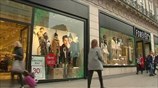 Μ. Βρετανία: Άνοδος λιανικών πωλήσεων, εκτόξευση φορολογικών εσόδων