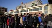 Πάνω από 1.000 πρόσφυγες και μετανάστες στον σταθμό επιβατών του ΟΛΠ