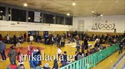 Τρίκαλα: Στο κλειστό γυμναστήριο Μπάρας πάνω από 350 πρόσφυγες και μετανάστες