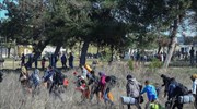 Πρόσφυγες έριξαν την περίφραξη του κέντρου στα Διαβατά και φεύγουν για Ειδομένη