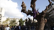 Δύο πρόσφυγες επιχείρησαν να κρεμαστούν στην πλατεία Βικτωρίας