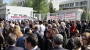 Protesting lawyers block off justice ministry in Athens