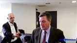 Συνάντηση Ν. Τόσκα - Γ. Καμίνη για τους πρόσφυγες στην πλατεία Βικτωρίας