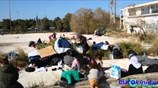 Πρόσφυγες στις εγκαταστάσεις του πρώην αεροδρομίου