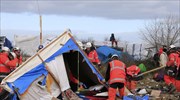 Άρχισε η καταστροφή του καταυλισμού μεταναστών «Ζούγκλα» στο Καλαί της Γαλλίας