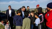 Επίσκεψη Π. Καμμένου σε κέντρα φιλοξενίας προσφύγων