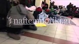 Πρόσφυγες διαμένουν προσωρινά στον Πειραιά