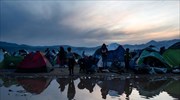 Ακόμη μία δύσκολη νύχτα για τους πρόσφυγες στην Ειδομένη