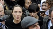 Η Αντζελίνα Τζολί στο πλευρό των προσφύγων