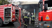 Φωτιά σε αποθήκη ανταλλακτικών αυτοκινήτων στο Ηράκλειο