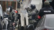 Βέλγιο: Εκρήξεις στο Μόλενμπεκ, στο προάστιο που συνελήφθη ο Αμπντεσλάμ