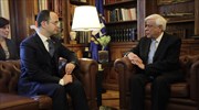 Αντιμετώπιση του προσφυγικού χωρίς φοβικά σύνδρομα ζητεί από τα Τίρανα ο ΠτΔ