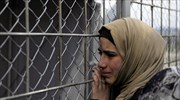 Εκατοντάδες μετανάστες εγκλωβισμένοι στα σύνορα ΠΓΔΜ - Σερβίας