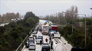 Ουρές στην αερογέφυρα Πολυκάστρου, λόγω διαμαρτυρίας προσφύγων