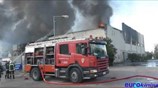 Φωτιά σε βιομηχανία χρωμάτων στον Ασπρόπυργο