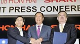 Foxconn-Sharp: Υπεγράφη η εξαγορά των 3,5 δισ. δολαρίων