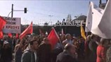 Συγκέντρωση κατά της συμφωνίας με τους θεσμούς απέναντι από το Hilton