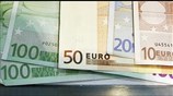 Στη «μέγγενη» του αποπληθωρισμού παραμένει η Ελλάδα