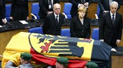 Επιμνημόσυνη τελετή για τον πρώην υπουργό Εξωτερικών της Γερμανίας Χανς-Ντίτριχ Γκένσερ