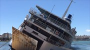 Εισροή υδάτων στο «Παναγία Τήνου» στον Πειραιά