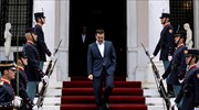 Μαξίμου: Η διαπλοκή, λίγο πριν την Ανάσταση, παίζει τα ρέστα της