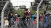 Διαμαρτυρία προσφύγων στον φράχτη της ουδέτερης ζώνης στην Ειδομένη